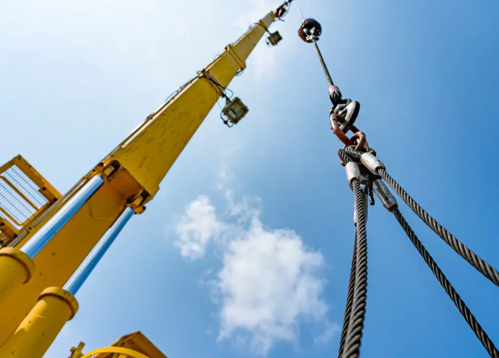 Wire rope system attached on construction equipment.
