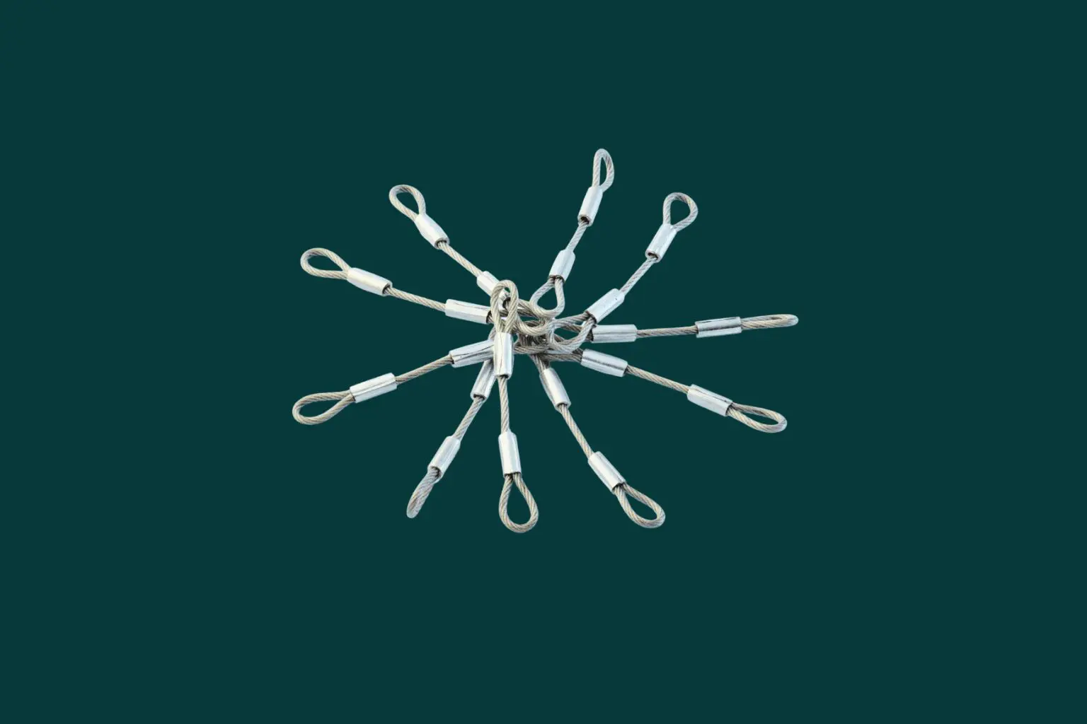Wire rope lanyard assemblies arrangement in radial pattern